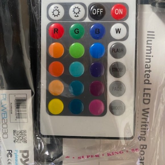 Pyle Erasable Desktop Illuminated LED Writing Board with Remote Control (NEW) - Picture 8 of 10